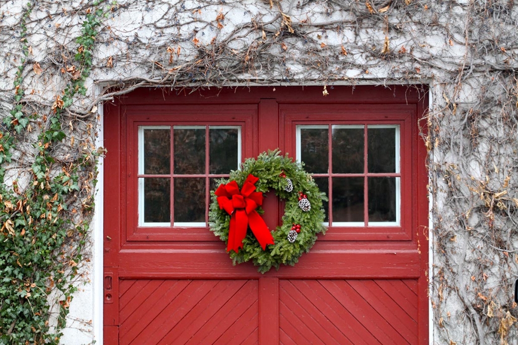 Holiday Garage Door Decorating Tips | Overhead Door Company